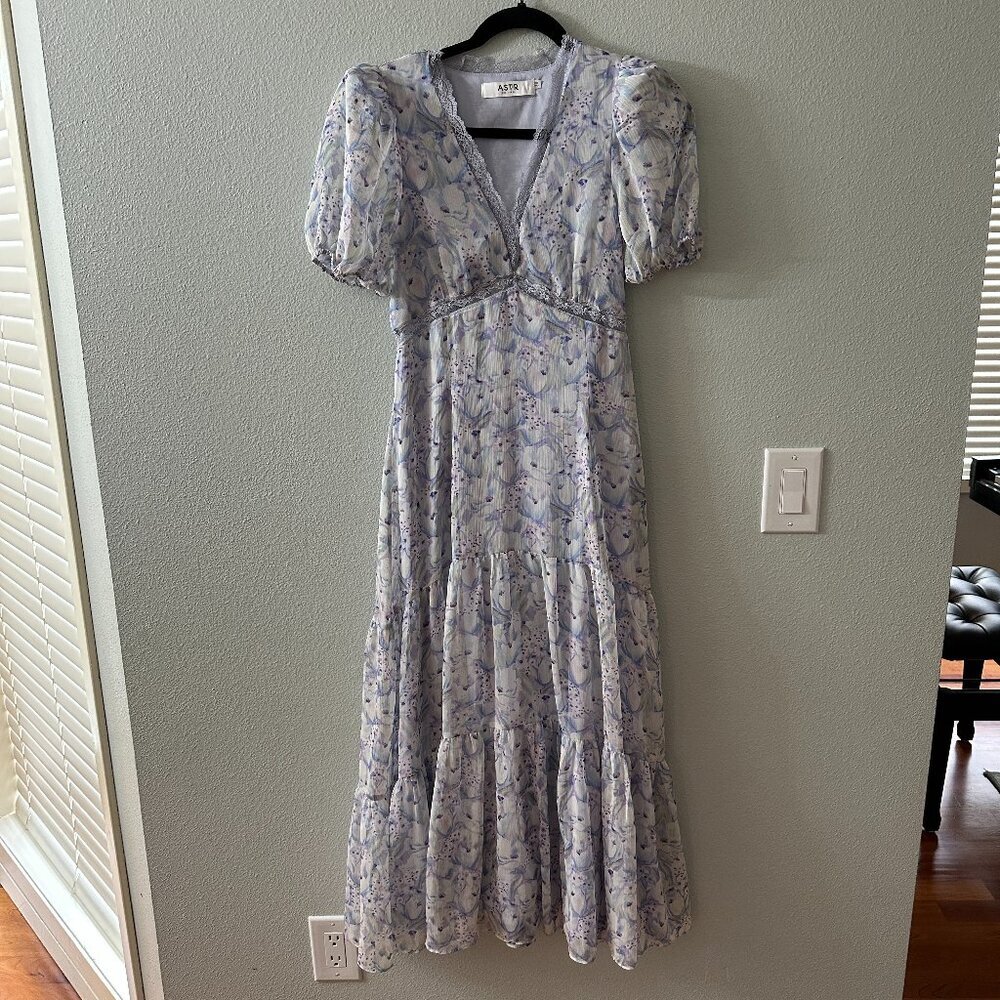 Astr The Label Lace Trim Tiered Midi Dress Women's XS Floral Puff Sleeve Easter